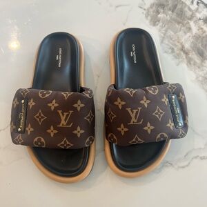 Louis Vuitton Pillow Pool Puffer slide